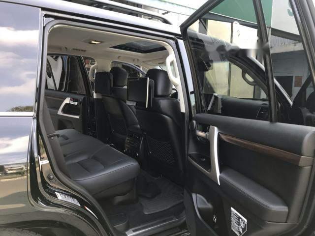 Toyota Land Cruiser 5.7L V8   2015 - Bán Toyota Land Cruiser 5.7L V8 năm 2015, màu đen, xe nhập như mới