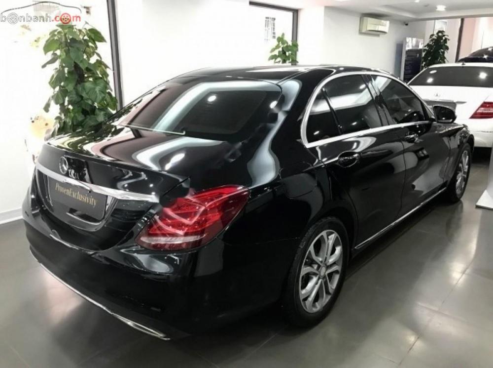 Mercedes-Benz C class C200 2018 - Cần bán Mercedes C200 sản xuất 2018, xe mới mua và đăng ký tháng 2 năm 2018