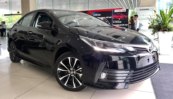 Toyota Corolla altis 2018 - Đại lý Toyota Thái Hòa Từ Liêm bán Corolla Altis 2.0 V Luxury, đủ màu