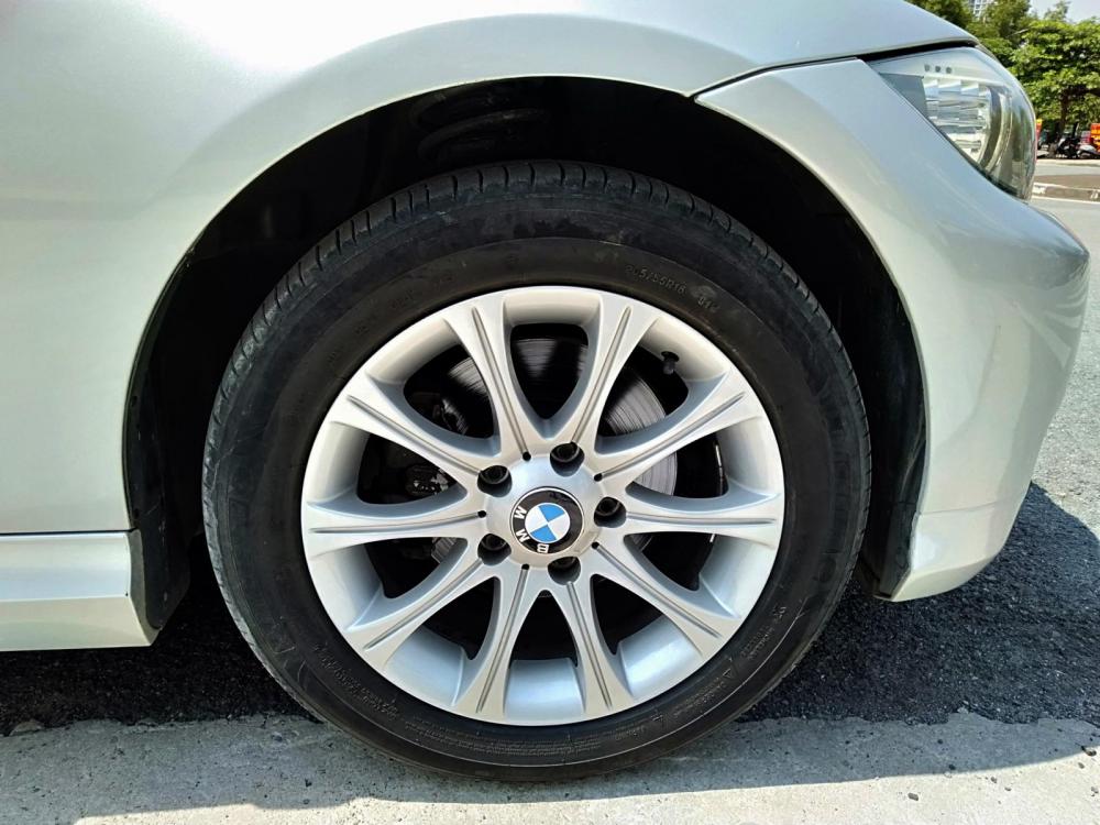 BMW 3 Series 320i 2010 - Cần bán BMW 3 Series 320i đời 2011, màu bạc, nhập khẩu giá cực tốt