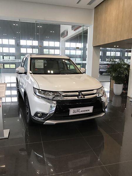 Mitsubishi Outlander Sport 2.0 2018 - Bán Mitsubishi Outlander Sport 2.0 năm sản xuất 2018, màu trắng giá cạnh tranh, Liên Hệ: 0968.660.828