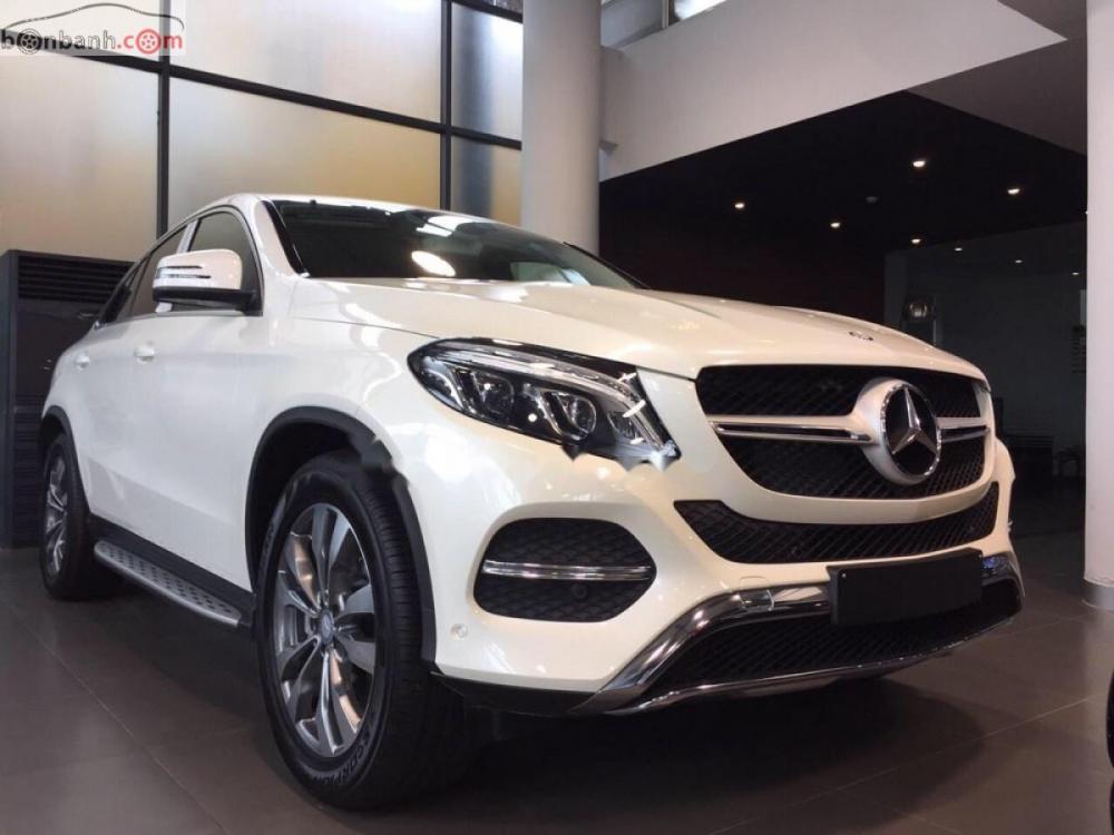 Mercedes-Benz GLE-Class GLE 400 4Matic 2018 - Bán ô tô Mercedes GLE 400 4Matic đời 2018, màu trắng, xe nhập