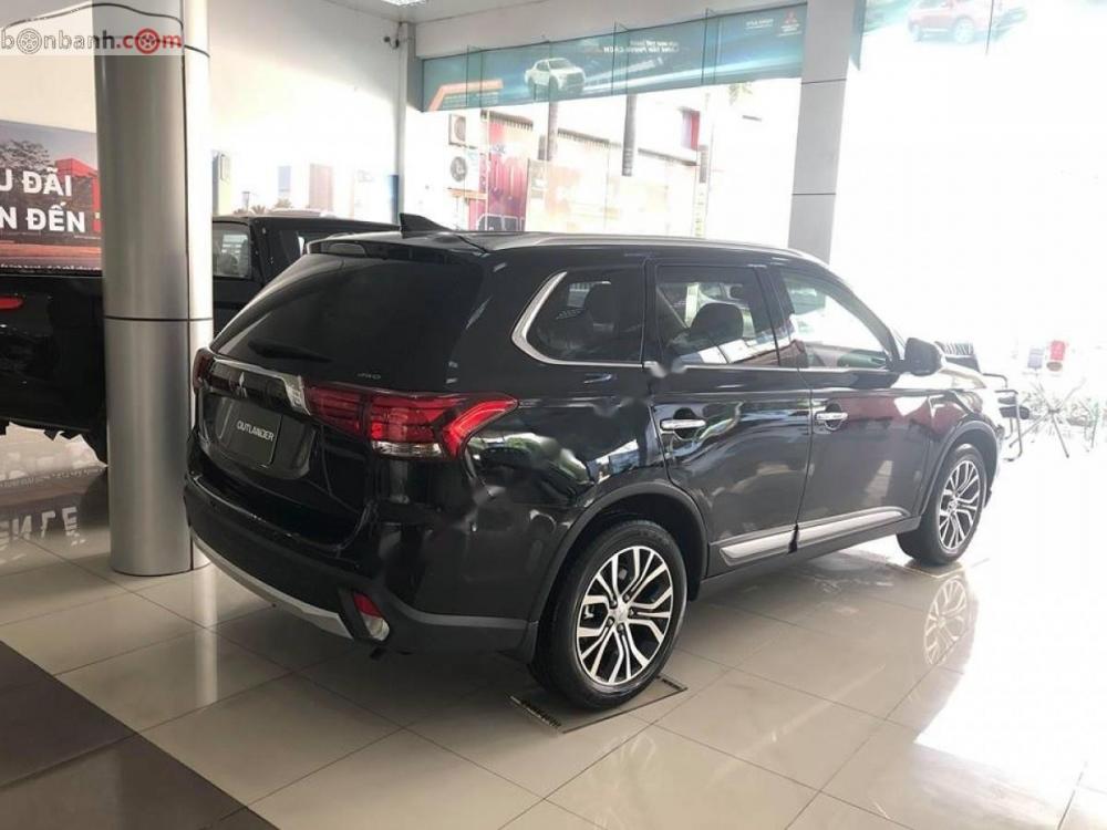 Mitsubishi Outlander 2.4 CVT 2018 - Bán Mitsubishi Outlander 2.4 CVT đời 2018, màu đen