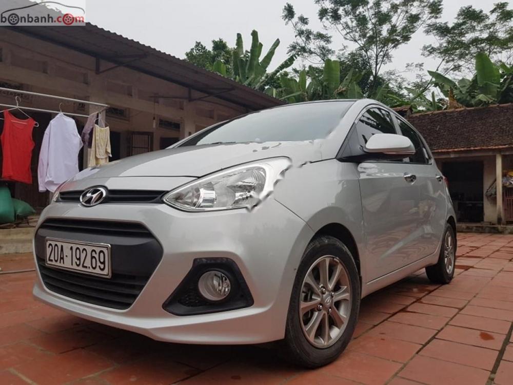 Hyundai Grand i10 2016 - Bán Hyundai Grand i10 năm sản xuất 2016, màu bạc, nhập khẩu, giá chỉ 350 triệu