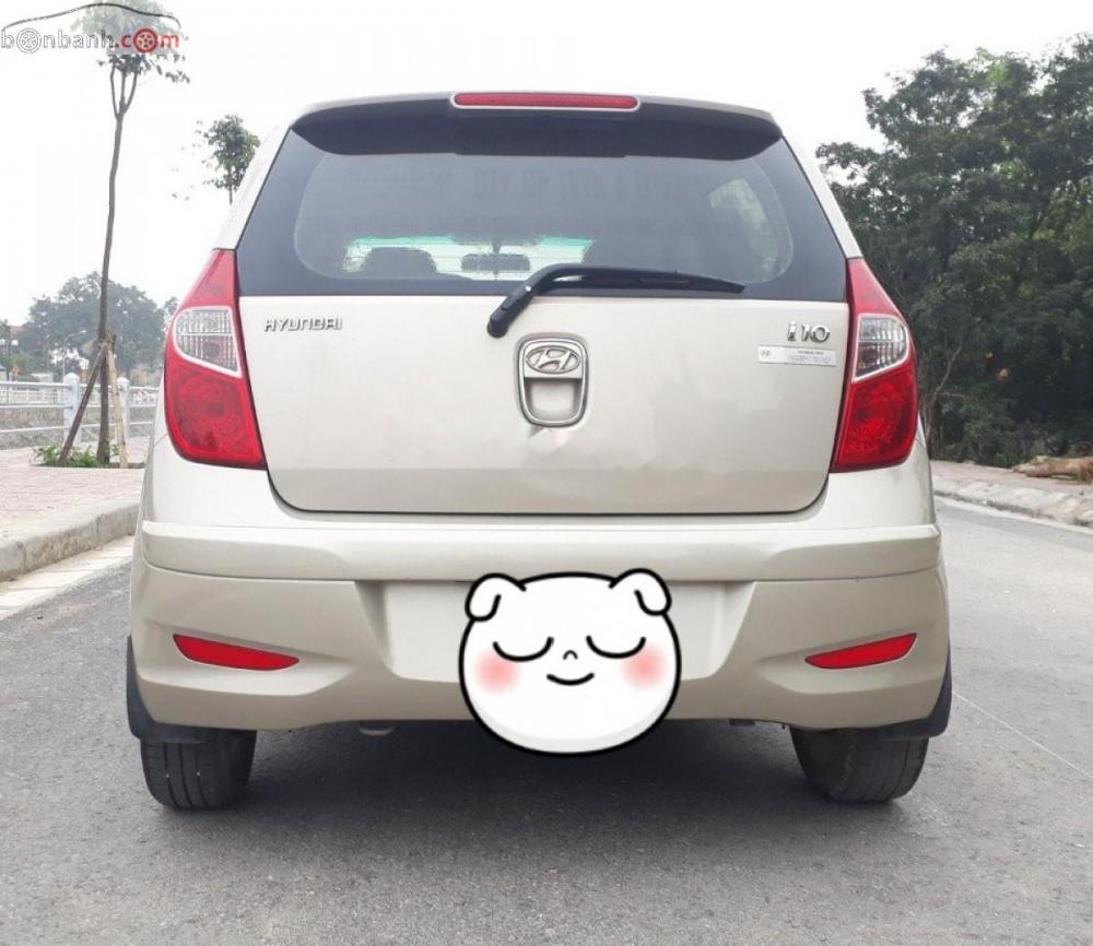 Hyundai i10 2011 - Bán Hyundai i10 năm 2011, màu ghi vàng, xe nhập