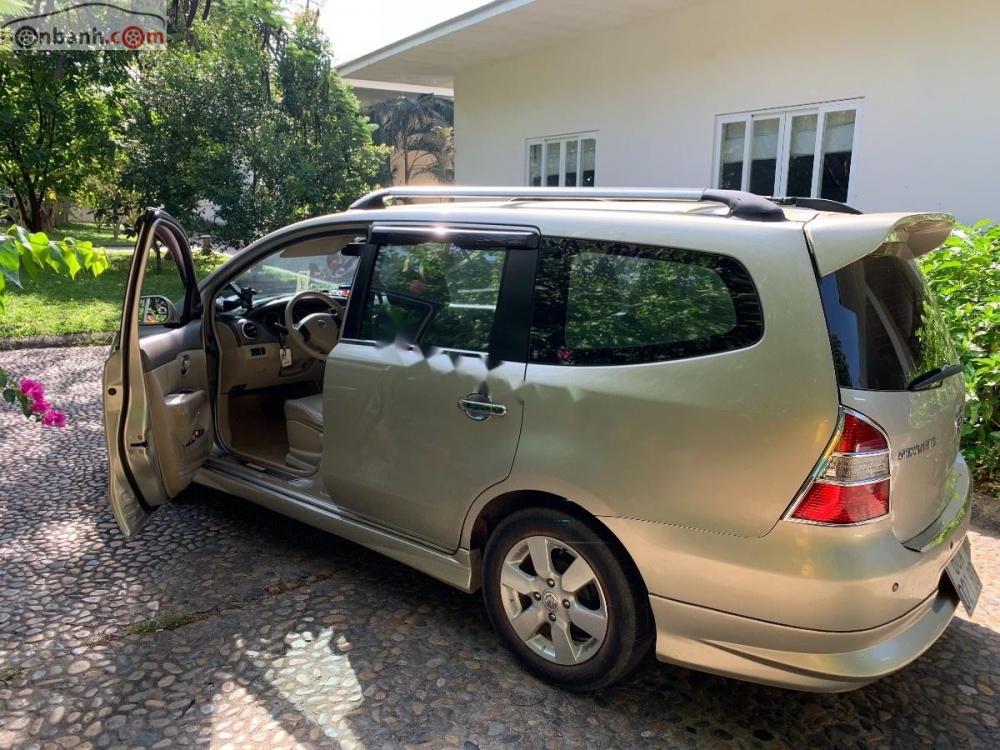 Nissan Grand livina 1.8 AT 2011 - Bán Nissan Grand livina 1.8 AT 2011, xe nhập chính chủ giá cạnh tranh