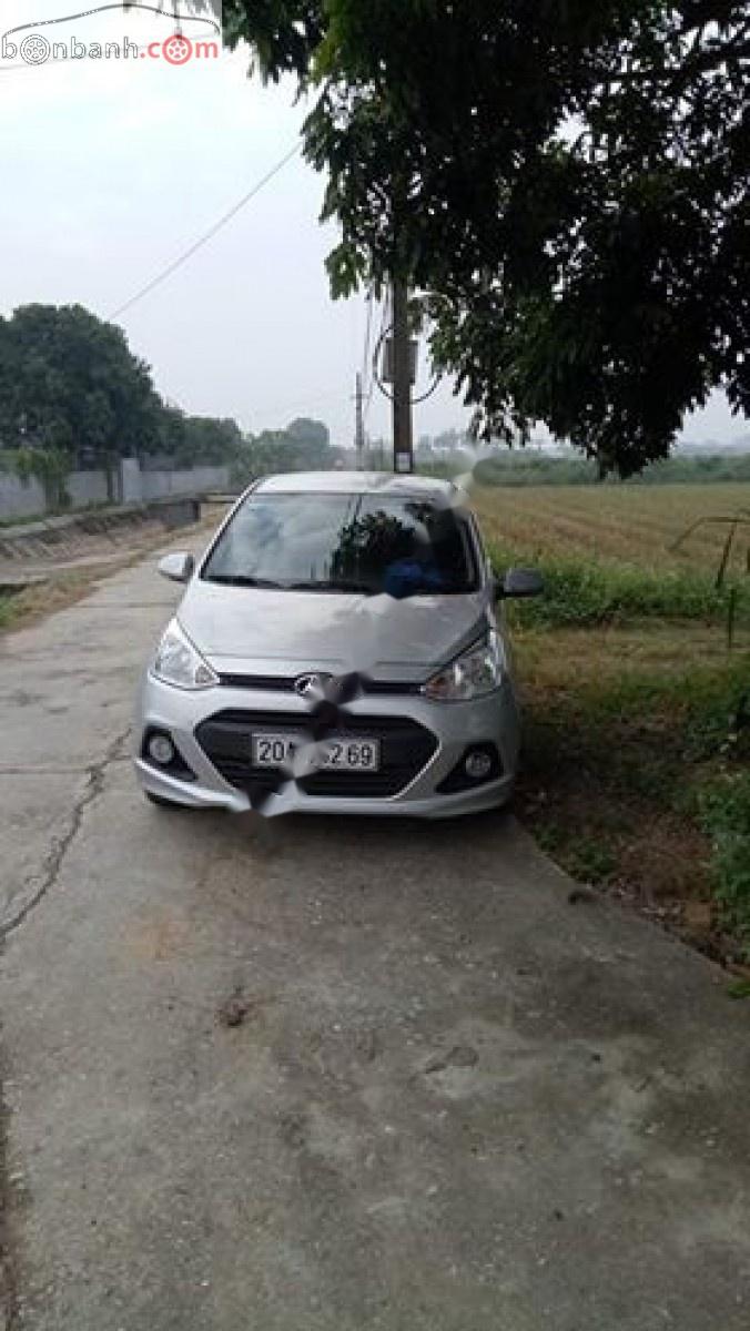 Hyundai Grand i10 2016 - Bán Hyundai Grand i10 năm sản xuất 2016, màu bạc, nhập khẩu, giá chỉ 350 triệu