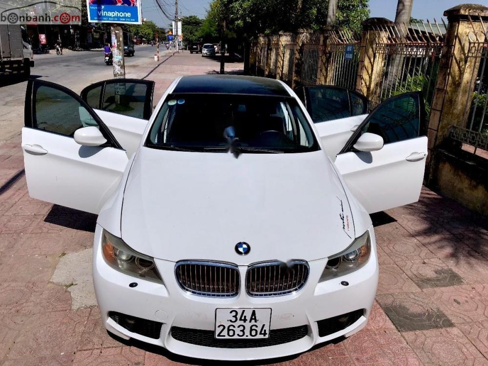 BMW 3 Series 320i 2009 - Bán BMW 3 Series 320i sản xuất năm 2009, màu trắng, nhập khẩu