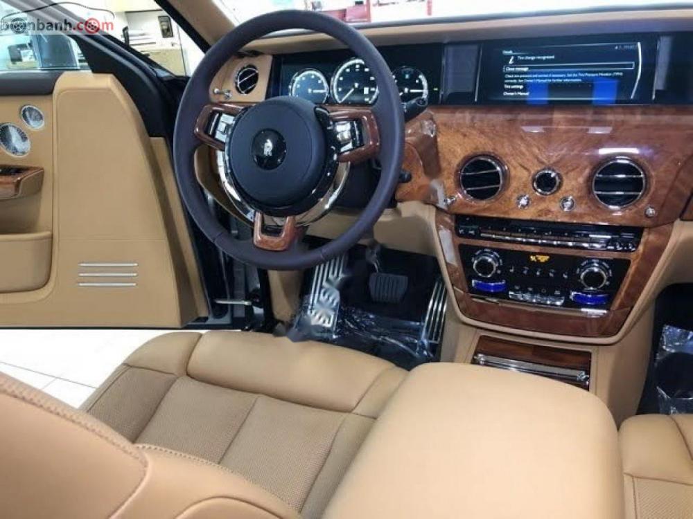 Rolls-Royce Phantom 2018 - Bán ô tô Rolls-Royce Phantom năm sản xuất 2018, nhập khẩu nguyên chiếc