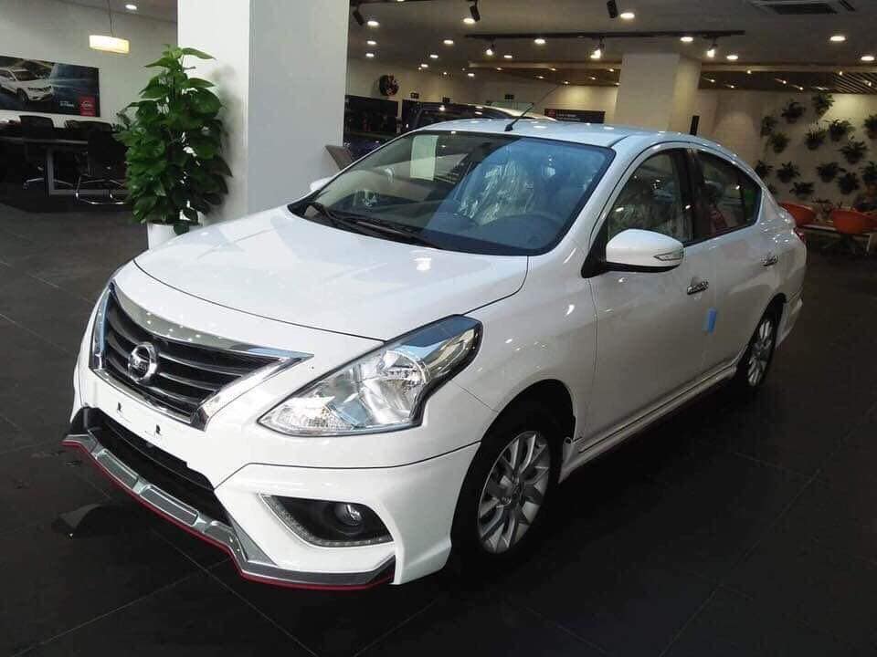 Nissan Sunny  XL 2018 - Chỉ 100 tr lấy xe chậy kinh doanh dịch vụ gia đình