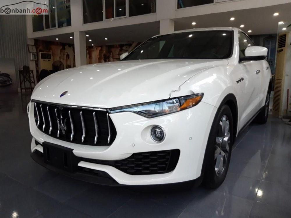 Maserati   2017 - Cần bán xe Maserati Levante năm sản xuất 2017, màu trắng, xe nhập