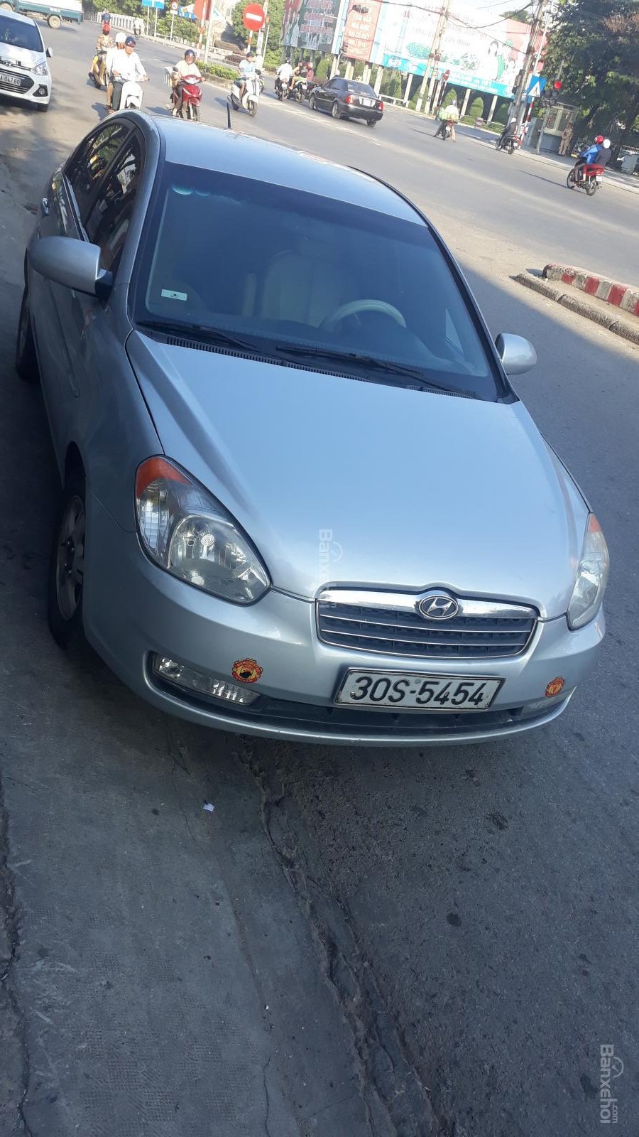 Hyundai Verna 2009 - Bán Hyundai Verna 2009 số tự động, màu bạc, nhập khẩu nguyên chiếc