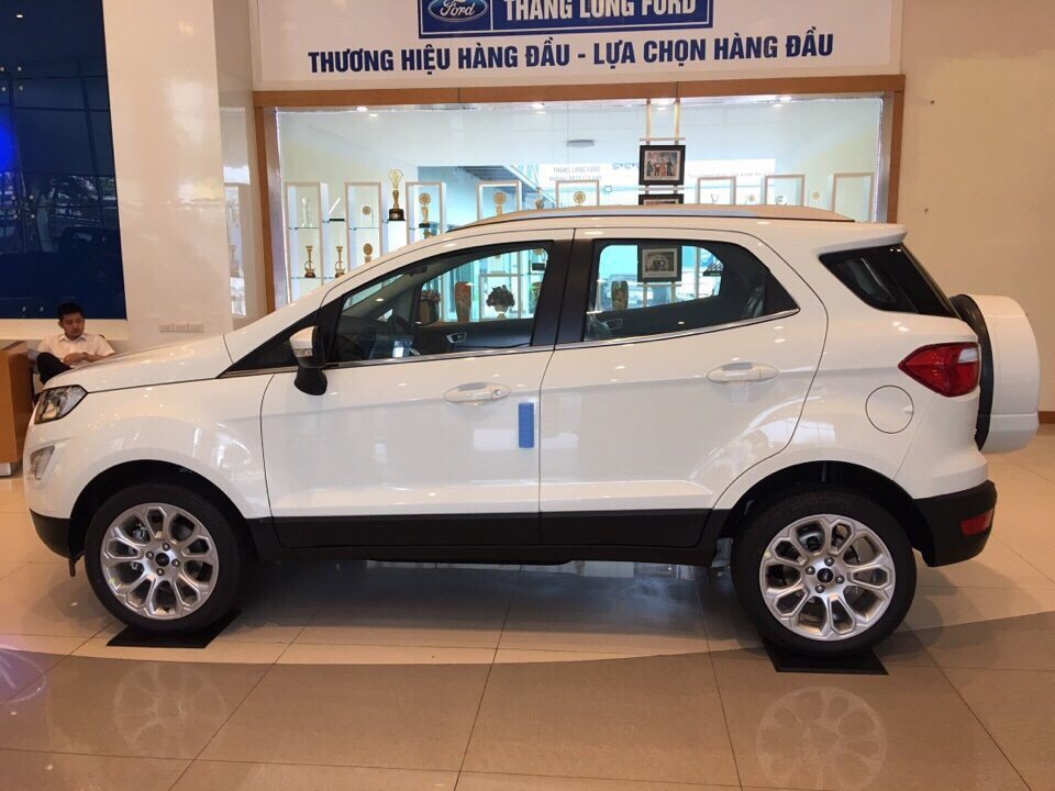 Ford EcoSport Titanium 1.5L AT 2018 - Bán xe Ford EcoSport Titanium 1.5 AT 2018, màu bạc, KM chỉ còn 632 triệu, lăn bánh chỉ từ 150 triệu, vay 90%