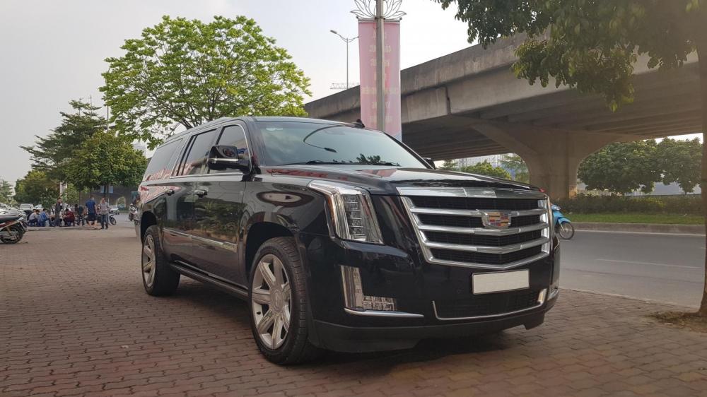 Cadillac Escalade 2015 - Bán Cadilac Escalede ESV Premium sản xuất 2015 màu đen, nội thất nâu đỏ