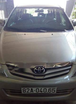 Toyota Innova 2009 - Bán Toyota Innova sản xuất 2009, màu bạc, 390tr