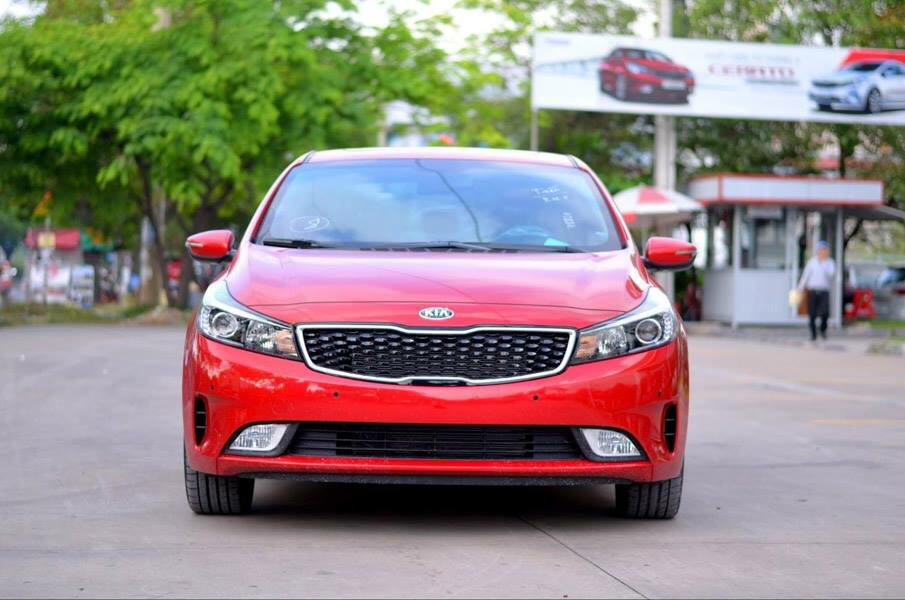 Kia Cerato 2018 - Cần bán Kia Cerato sản xuất năm 2018, màu đỏ