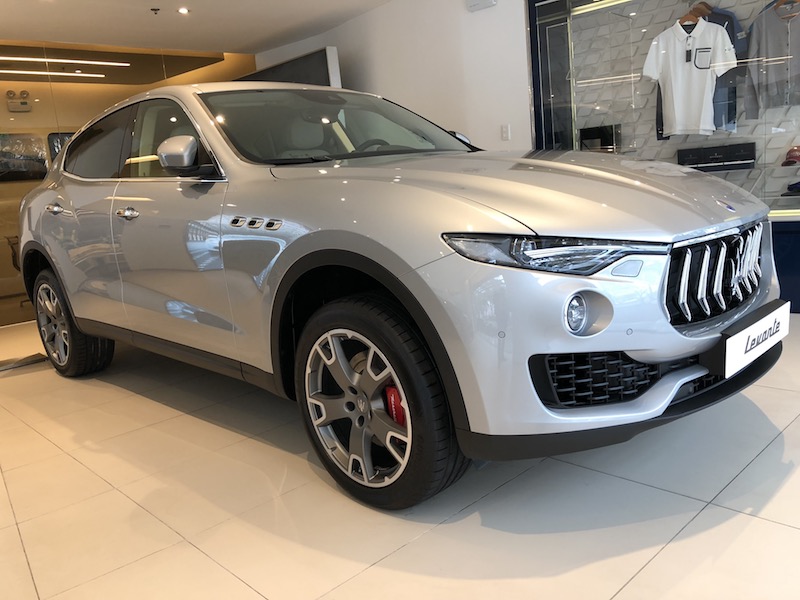 Maserati 2018 - Bán Maserati Levante màu bạc/ kem giá siêu hấp dẫn. Bán xe Maserati Levante đời mới nhất