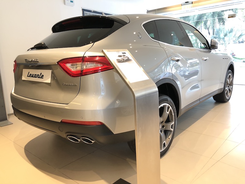 Maserati 2018 - Bán Maserati Levante màu bạc/ kem giá siêu hấp dẫn. Bán xe Maserati Levante đời mới nhất