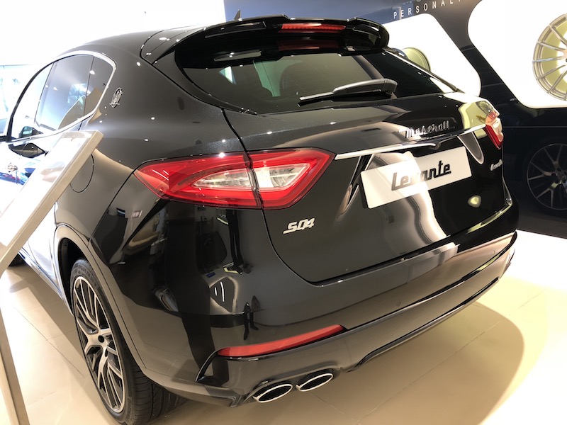 Maserati SQ4 GranSport 2018 - Bán Maserati Levante SQ4 GranSport sản xuất năm 2018, màu đen, nhập khẩu nguyên chiếc