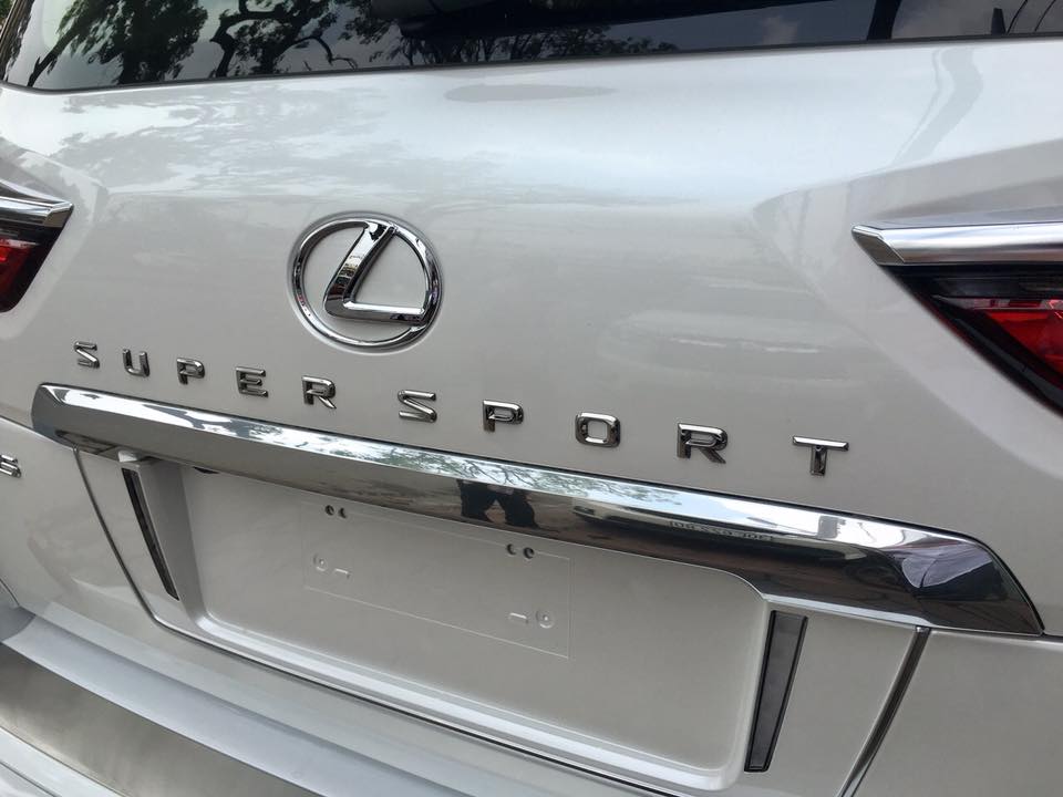 Lexus LX   2019 - Bán xe Lexus LX570S Super Sport model 2020 giá tốt, giao ngay toàn quốc, LH: Ms Hương 