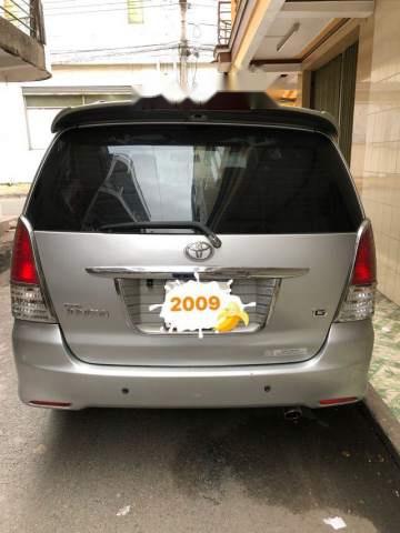 Toyota Innova G 2009 - Bán ô tô Toyota Innova G năm sản xuất 2009, màu bạc còn mới