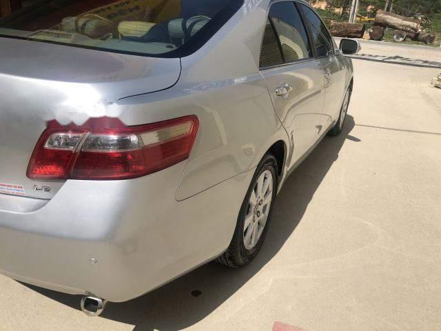 Toyota Camry LE 2007 - Bán Toyota Camry LE đời 2007, màu bạc, nhập khẩu nguyên chiếc Mỹ, giá cạnh tranh