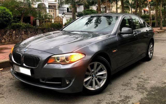 BMW 5 Series  528i  2010 - Bán gấp BMW 528i đời 2010, màu xám, xe nhập  