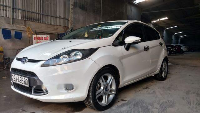 Ford Fiesta   2011 - Cần bán gấp Ford Fiesta năm sản xuất 2011, màu trắng chính chủ