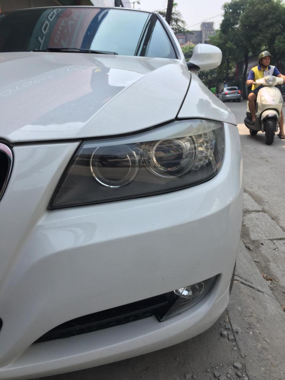 BMW 3 Series 320i 2010 - Bán xe BMW 3 Series 320i đời 2010, màu trắng, nhập khẩu nguyên chiếc