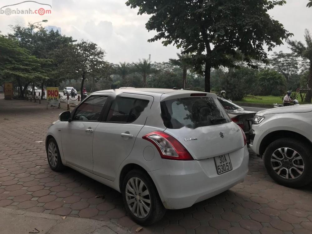 Suzuki Swift 2015 - Bán Suzuki Swift cá nhân chính chủ lần 2, xe đi rất ít