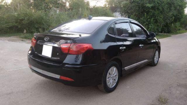 Hyundai Avante   2012 - Bán Hyundai Avante năm sản xuất 2012, màu đen xe gia đình, giá 365tr