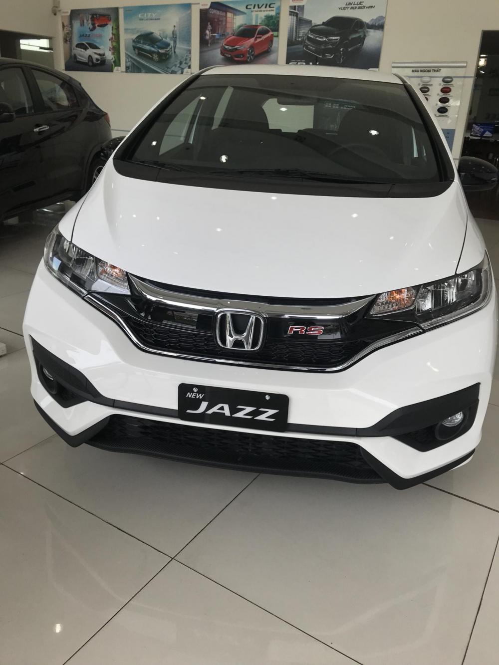 Honda Jazz RS 2018 - Bán xe Honda JAZZ 2018 bản RS. Hỗ trợ vay 90%. Tặng tiềm mặt+ Phụ kiện, LH: 0908.322.223