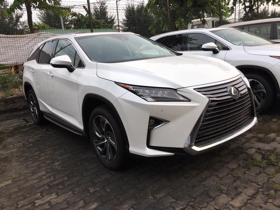 Lexus RX 350L 2018 - Cần bán xe Lexus RX350L, màu trắng