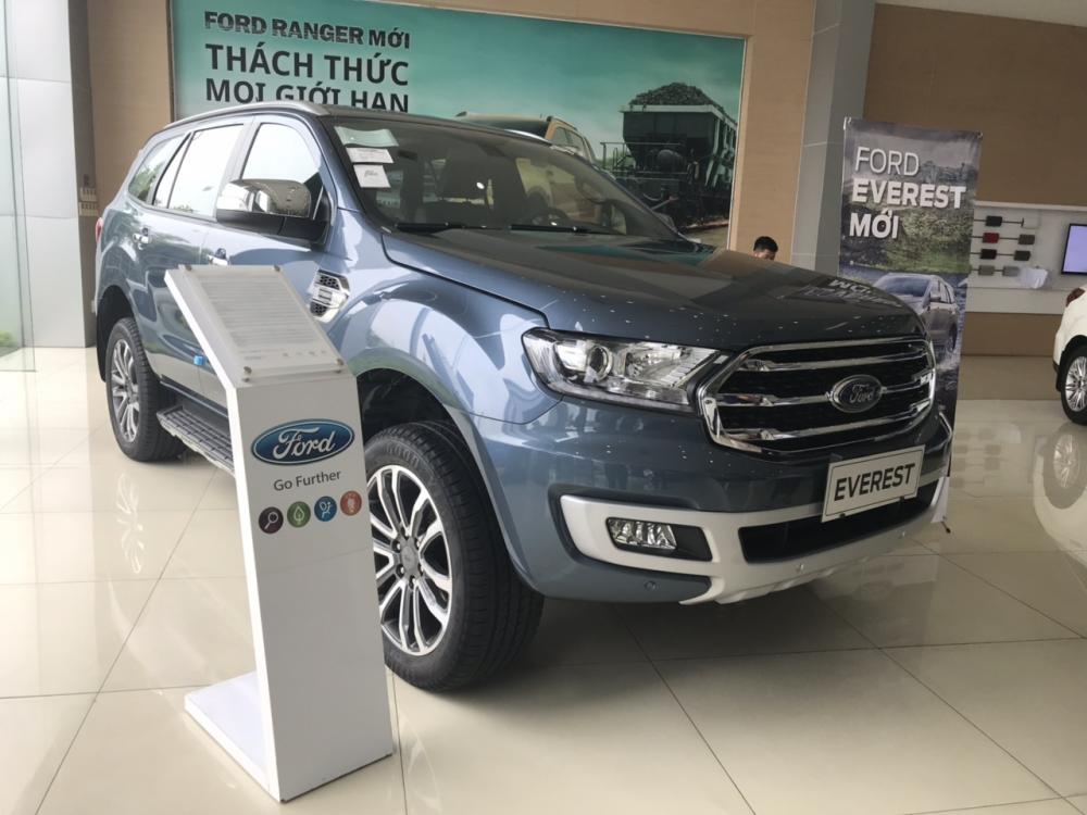 Ford Everest 2018 - Bán Ford Everest Trend AT 2018, nhập khẩu, giá cạnh tranh, chỉ 300 triệu xuống đường. Lh 0969016692