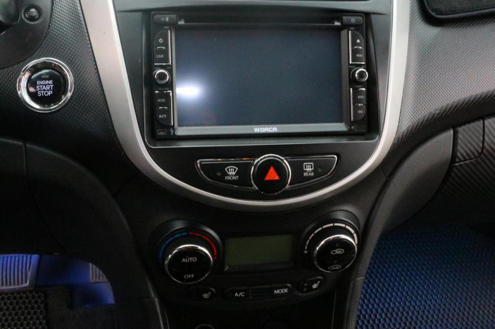 Hyundai Accent 1.6 2010 - Cần bán Hyundai Accent 1.6 năm 2010, màu bạc, xe nhập