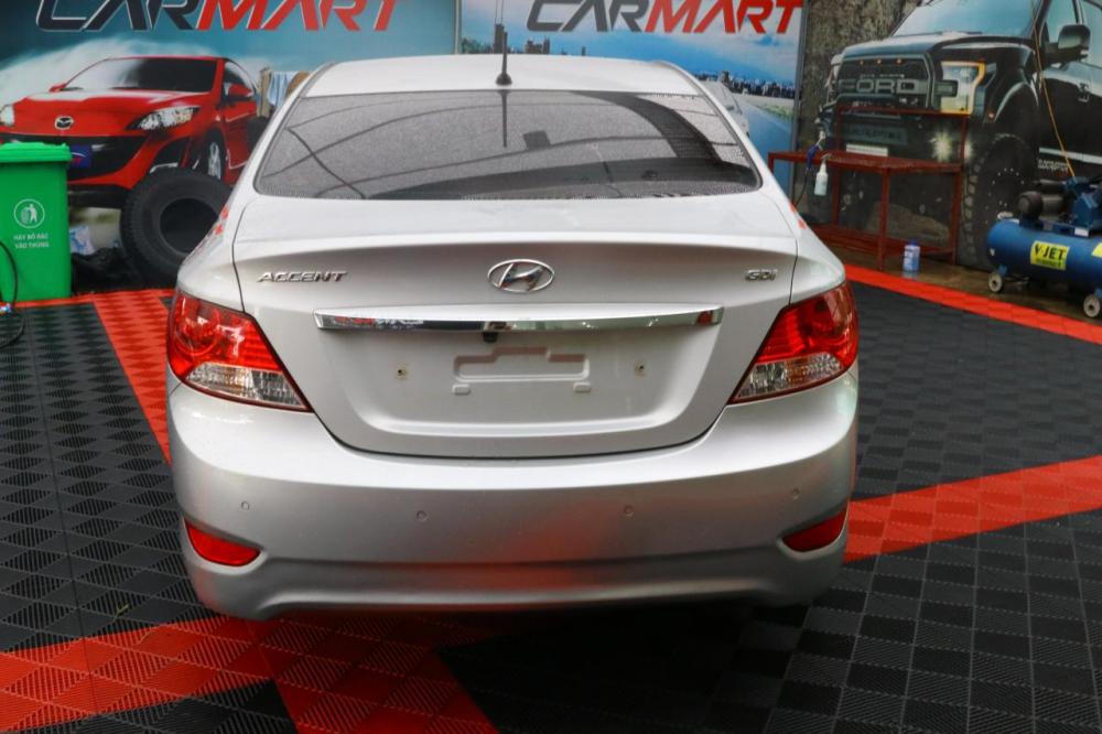 Hyundai Accent 1.6 2010 - Cần bán Hyundai Accent 1.6 năm 2010, màu bạc, xe nhập