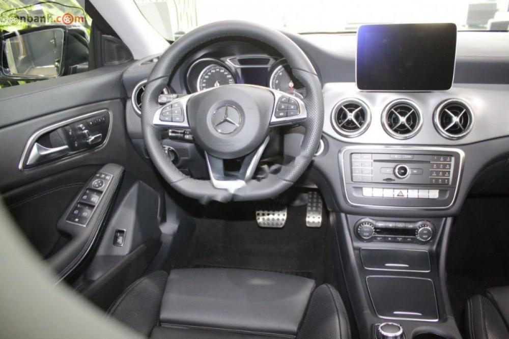 Mercedes-Benz CLA class CLA 250 4Matic 2018 - Bán Mercedes CLA 250 4Matic 2018, màu đen, nhập khẩu