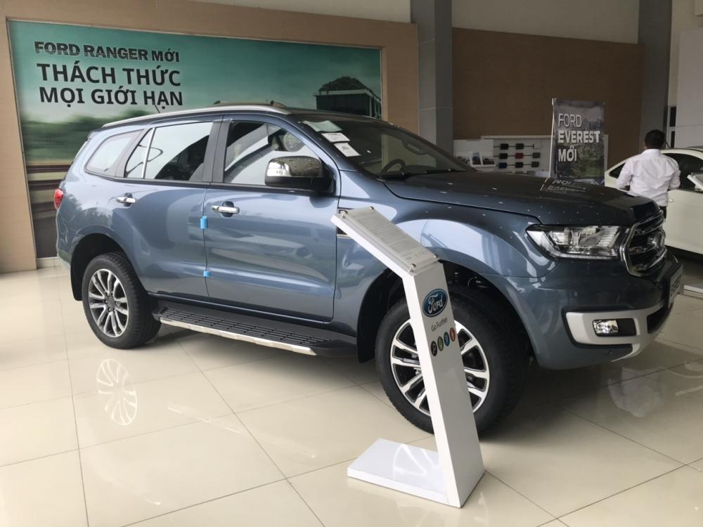 Ford Everest 2018 - Bán Ford Everest Trend AT 2018, nhập khẩu, giá cạnh tranh, chỉ 300 triệu xuống đường. Lh 0969016692