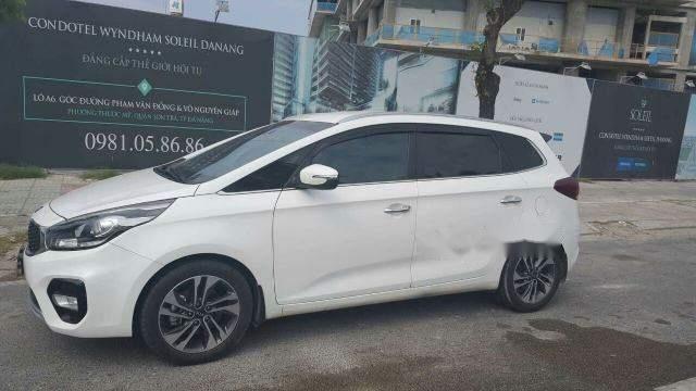 Kia Rondo AT 2017 - Bán xe cũ Kia Rondo AT đời 2017, màu trắng