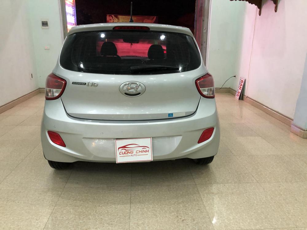 Hyundai Grand i10 1.0 MT 2WD 2015 - Bán Hyundai i10 Grand 1.0 MT 2WD đời 2016, màu bạc, nhập khẩu, giá chỉ 298 triệu