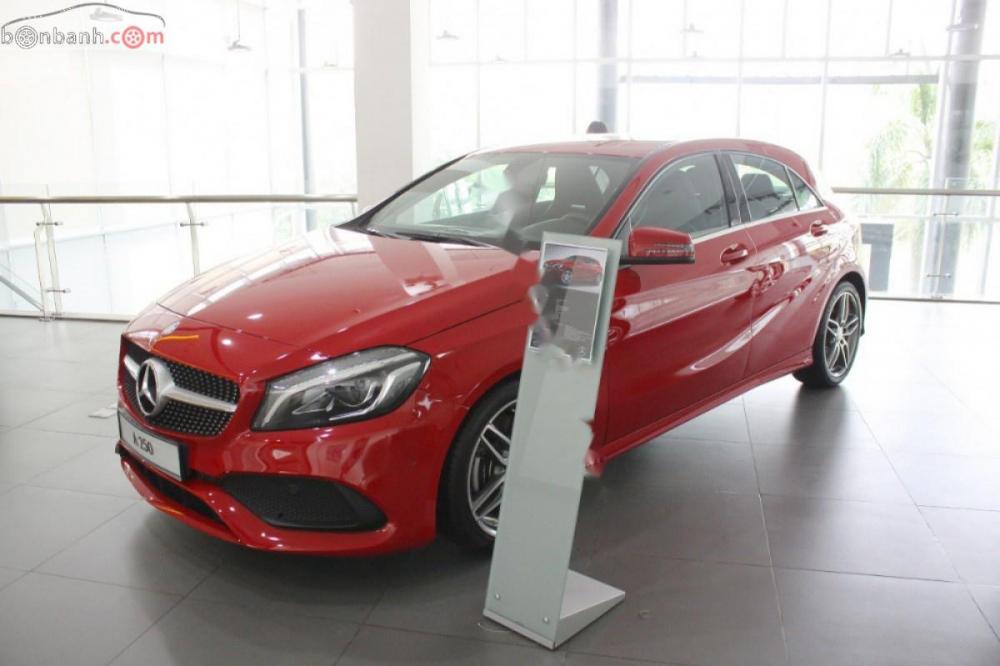 Mercedes-Benz A class A250 2018 - Bán xe Mercedes A250 2018, màu đỏ, kiểu dáng nhỏ gọn và thể thao