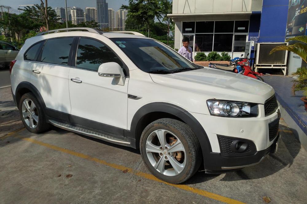 Chevrolet Captiva LTZ 2015 - Bán xe Chevrolet Captiva LTZ 2015, số tự động, màu trắng, xe nhà đi