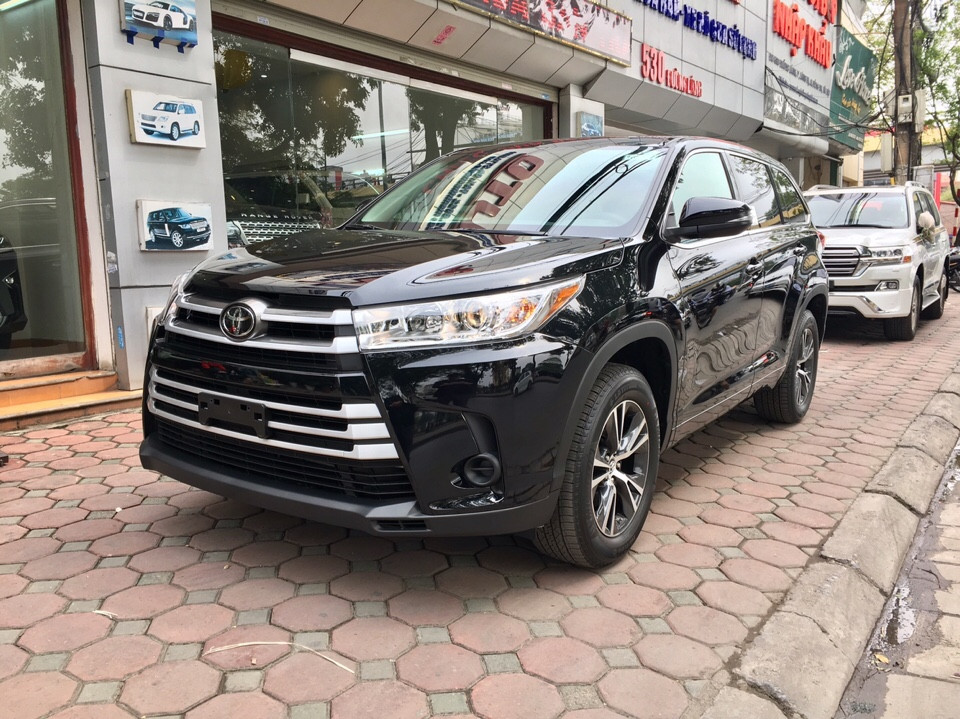 Toyota Highlander LE 2018 - Bán xe Toyota Highlander LE năm 2018, màu đen, màu đỏ nhập khẩu Mỹ, LH E Hương: 0945392468