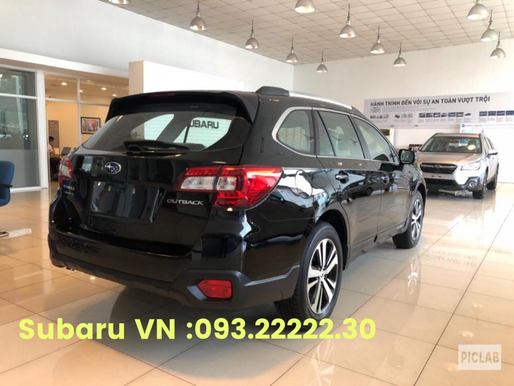 Subaru Outback 2.5 Eyesight 2018 - Bán Outback Eyesight 2018 màu đen, KM tốt nhất trong tháng gọi 093.22222.30 Ms Loan, lái thử xe tại nhà