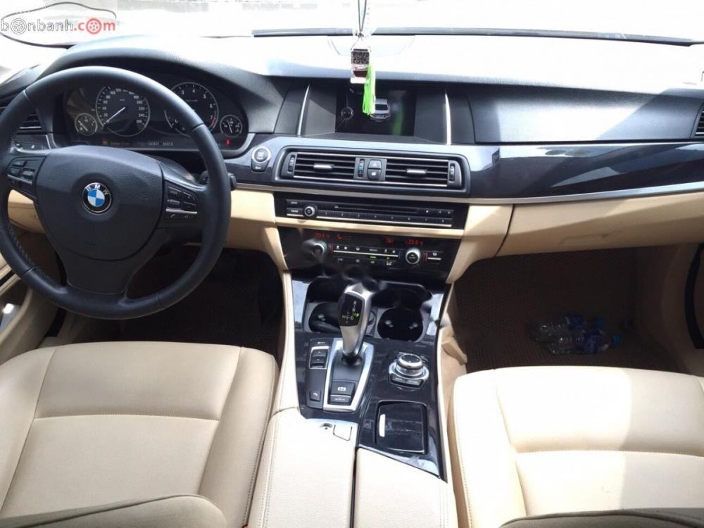 BMW 5 Series 520i 2014 - Bán BMW 520i sản xuất 2014 đăng ký 2015, cửa hít