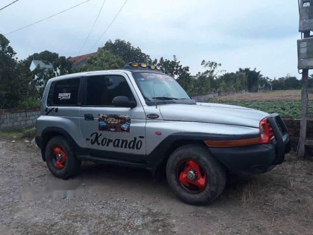 Ssangyong Korando 2001 - Bán xe Ssangyong Korando năm sản xuất 2001, màu bạc, giá chỉ 119 triệu