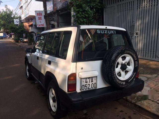 Suzuki Vitara MT 2004 - Bán xe Suzuki Vitara MT sản xuất 2004, màu trắng, nhập khẩu 