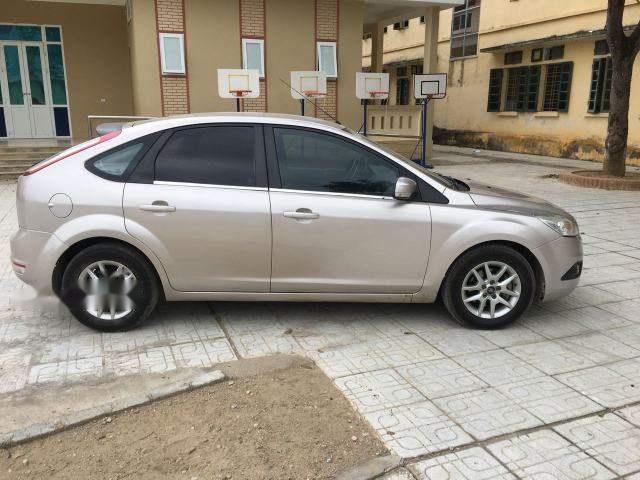 Ford Focus   2010 - Cần bán lại xe Ford Focus đời 2010, đã đi 11000 km