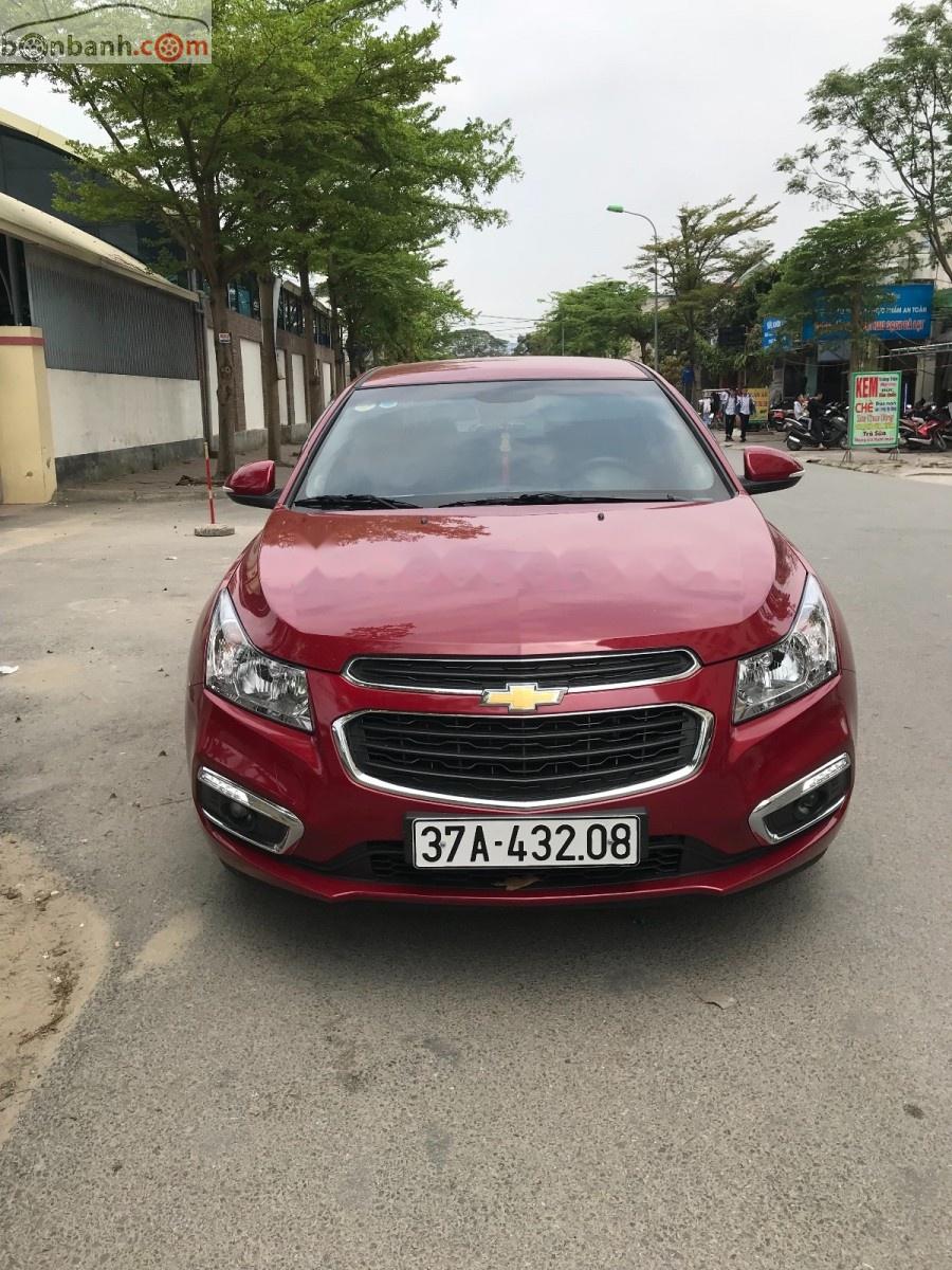 Chevrolet Cruze LT 1.6L 2018 - Cần bán Chevrolet Cruze LT 1.6L năm 2018, màu đỏ, xe mua tháng 2/2018