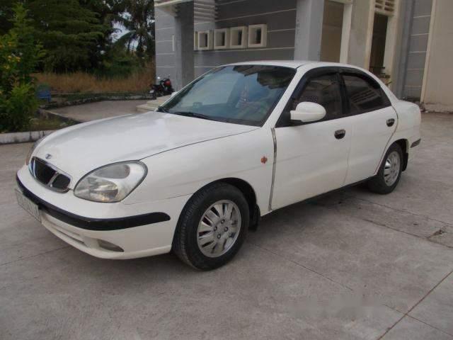 Daewoo Nubira 2002 - Bán xe Daewoo Nubira đời 2002, màu trắng chính chủ